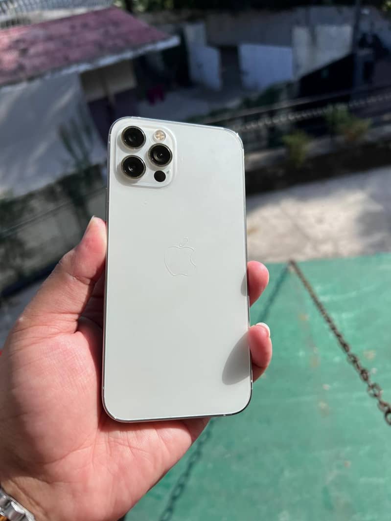 Apple iPhone 12 Pro 2