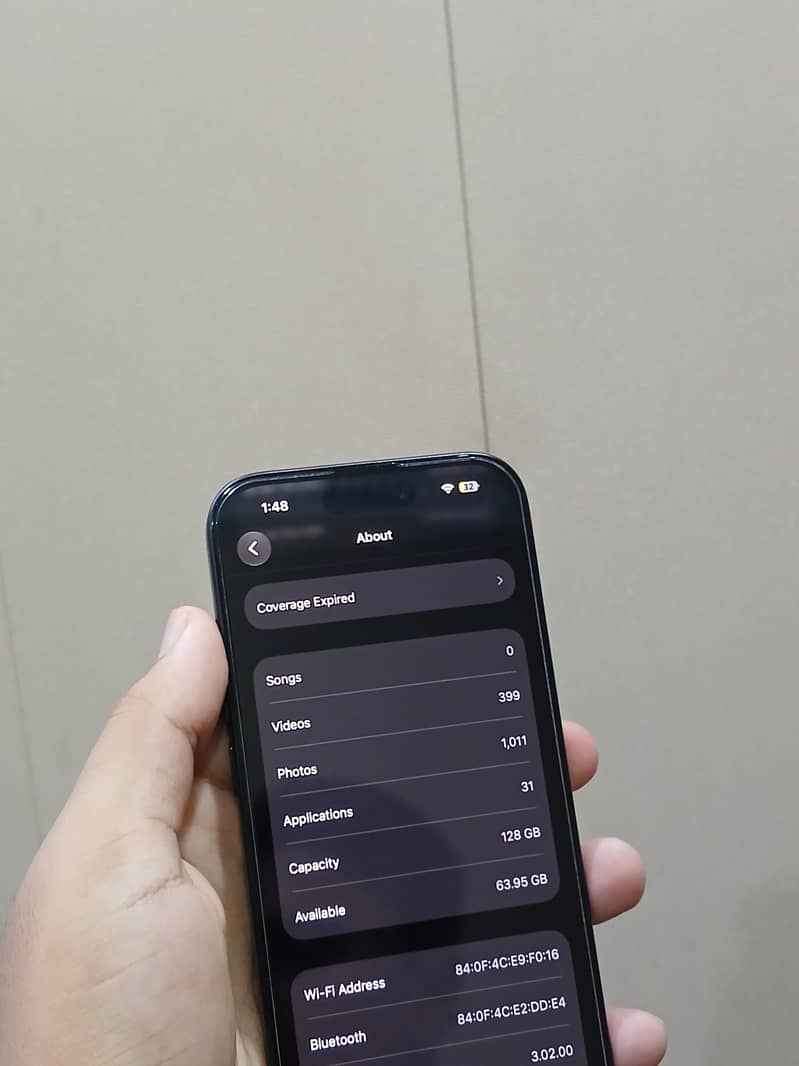 Apple iPhone 16 5
