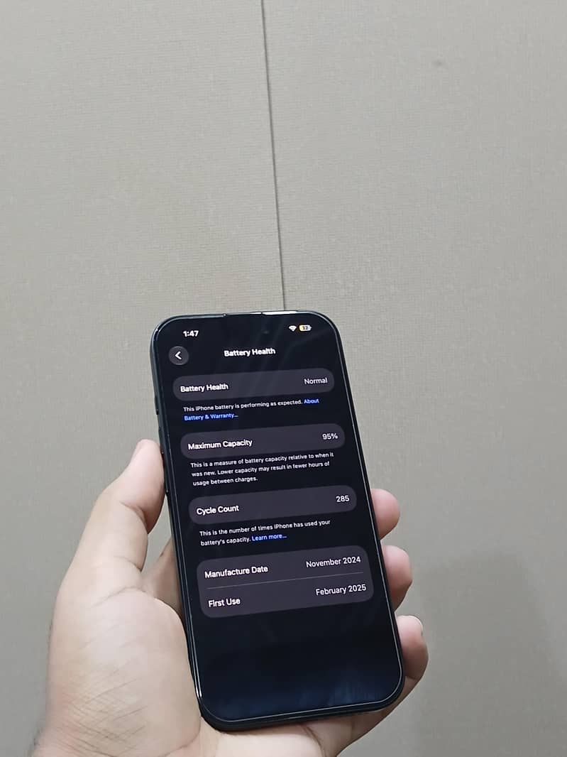 Apple iPhone 16 6