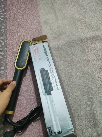 Hair Straightening Brush / Straight Comb FH909 – Excellent Condition