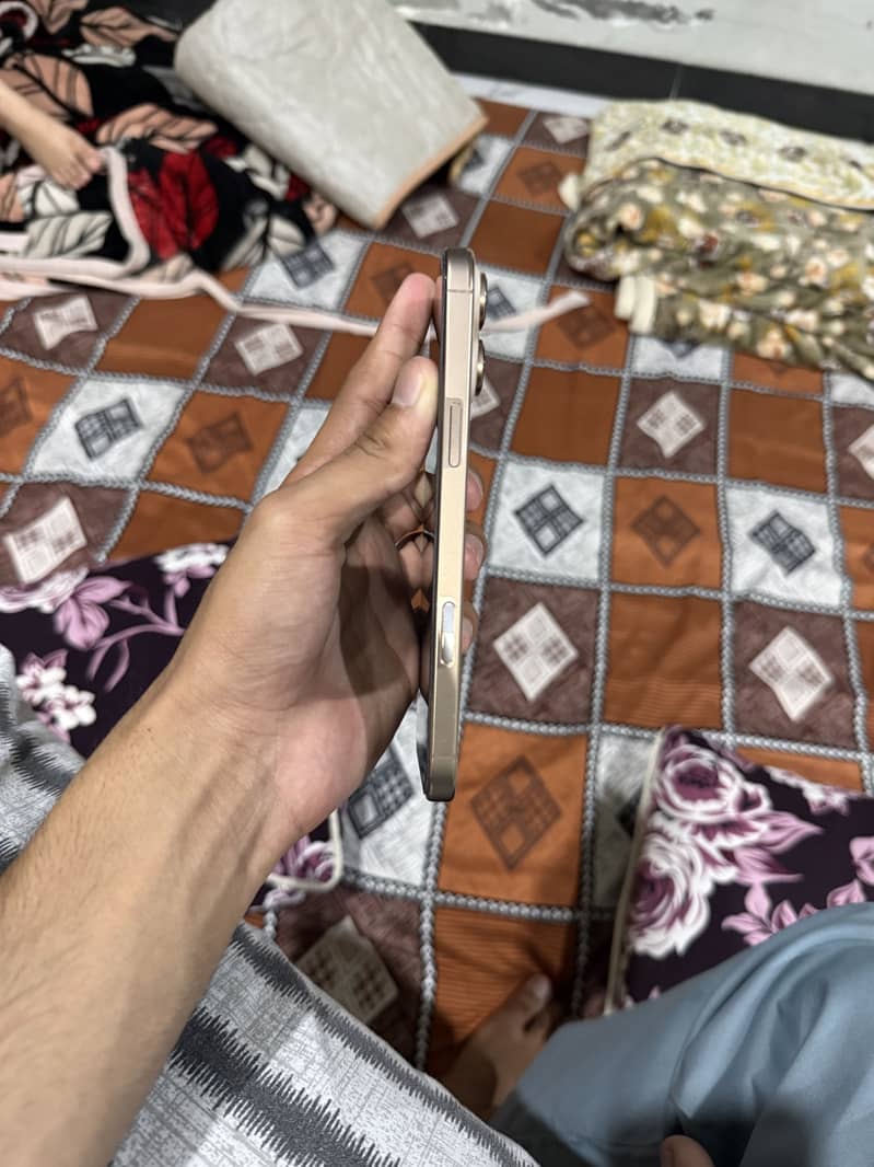 Iphone 16 pro max 2