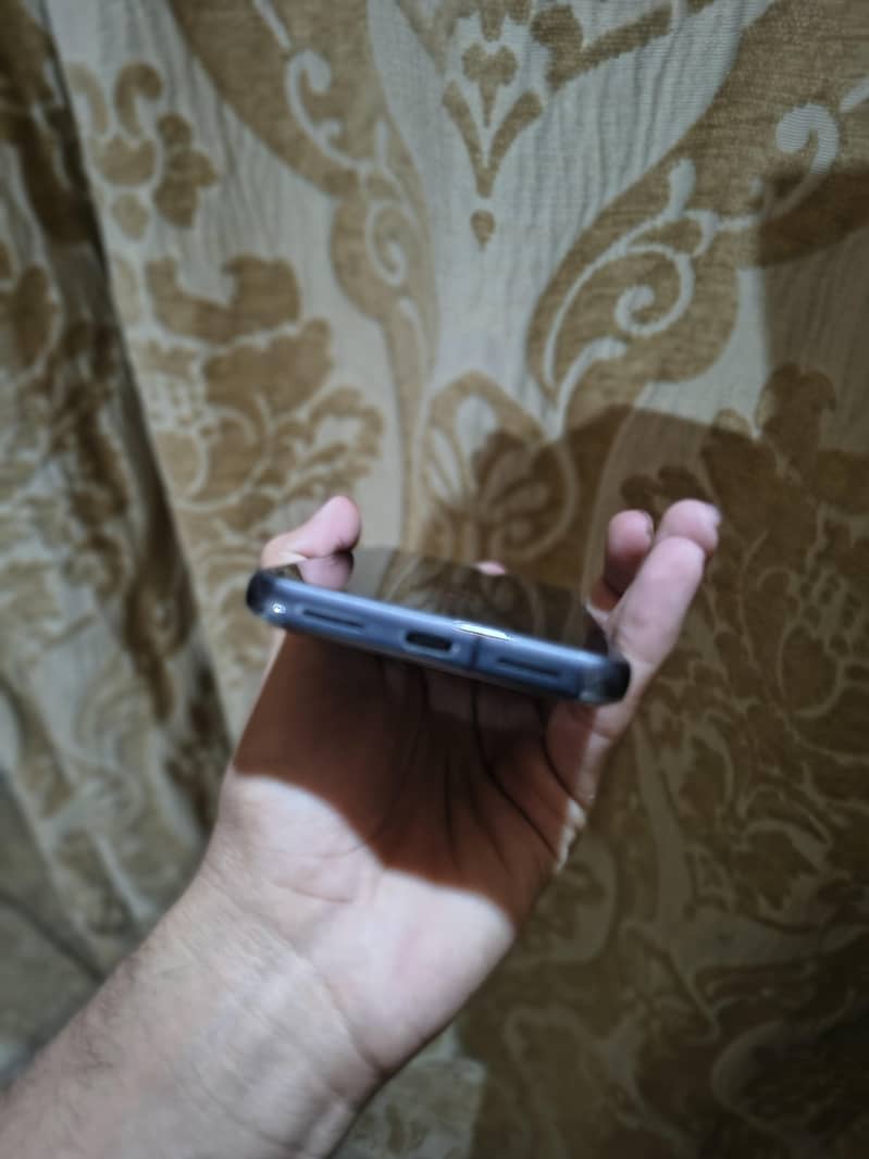 Google Pixel 8 3