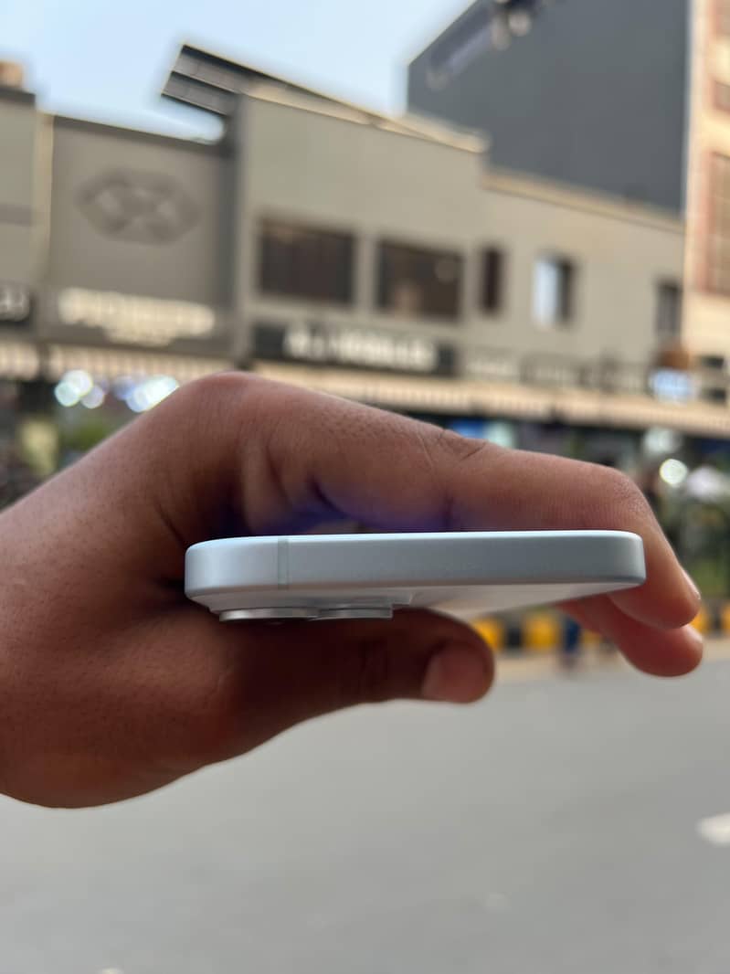 Apple iPhone 15 5