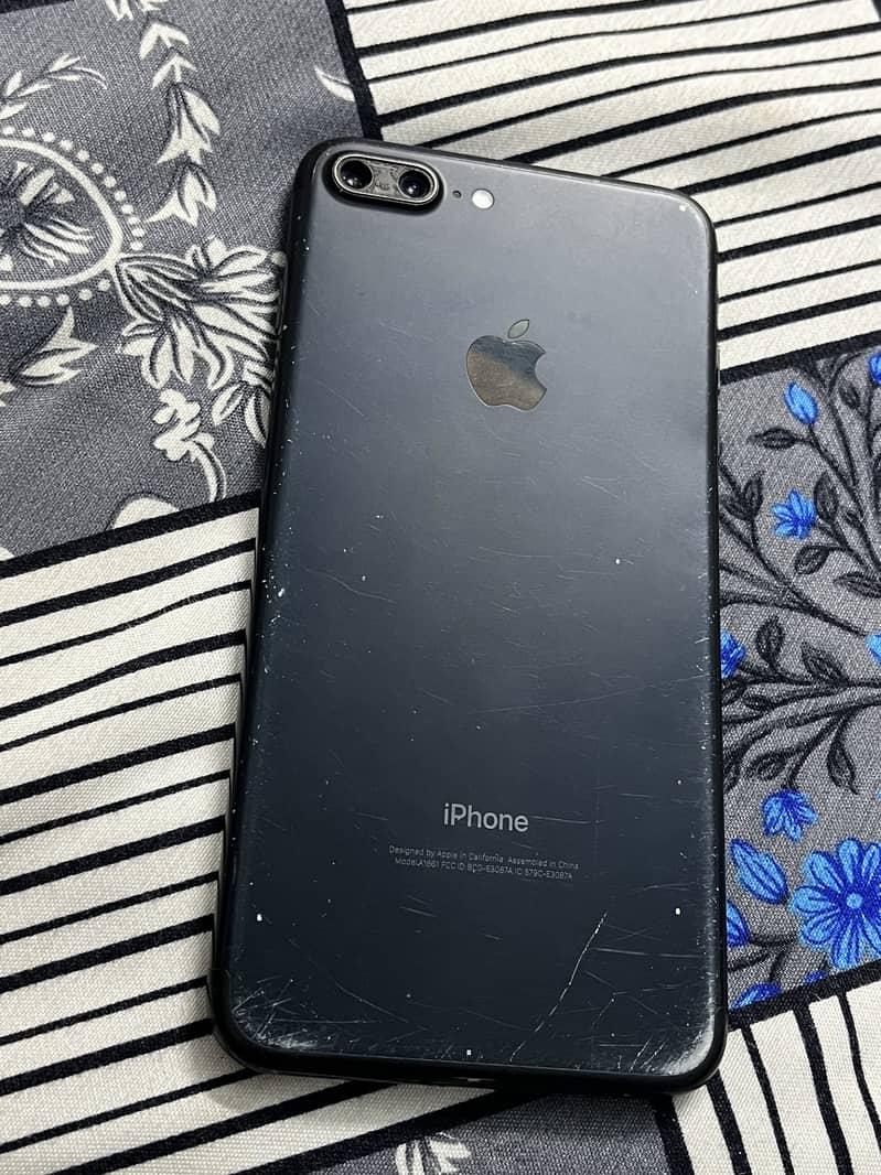 Apple iPhone 7 Plus 0