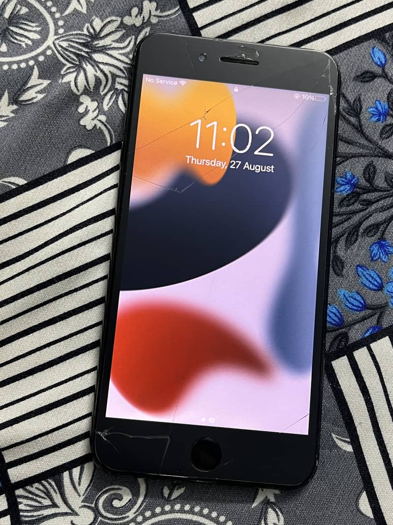 Apple iPhone 7 Plus 1