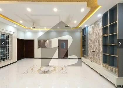 E 11 ground portion 3 bed 3 bath drawing tv lounge kitchen sep meter car parkings