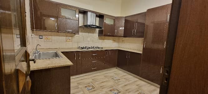E 11 main road house sale 6 Marla Tripple story all factiles available ideal location gas electric water boring available
