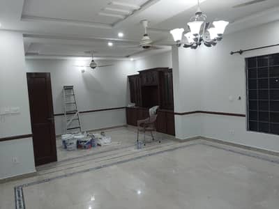 D 12 Corner Upper 1 Kanal With Servnt 2 Tarrce Gas Electric