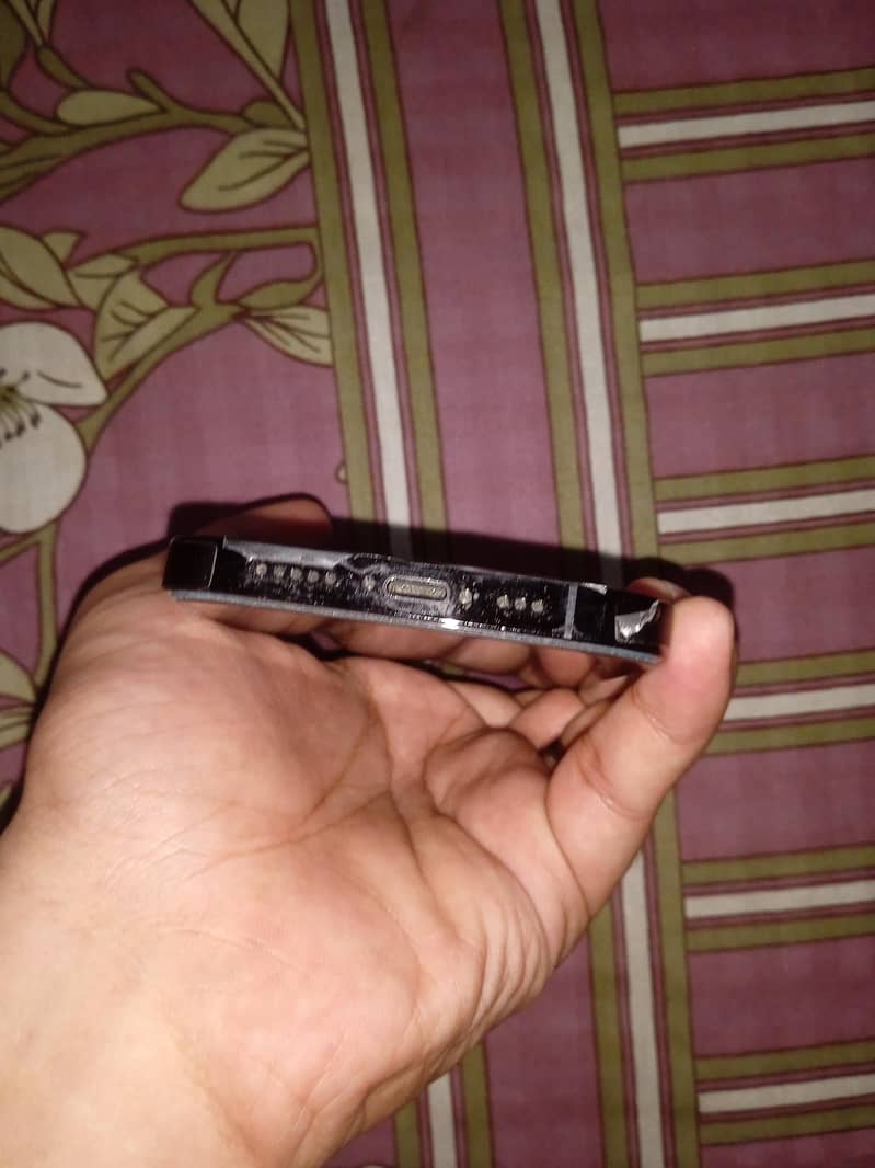 iPhone 14 pro 2