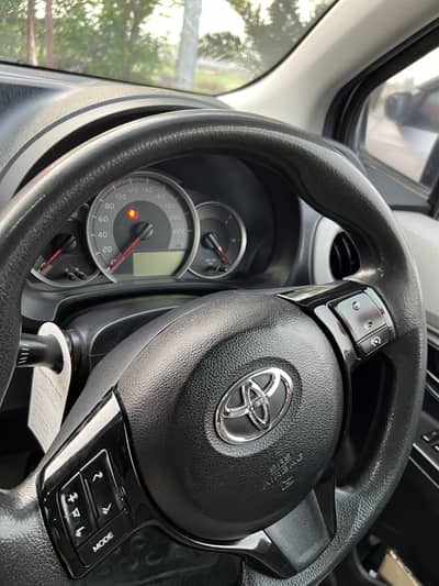 Toyota Vitz 2011