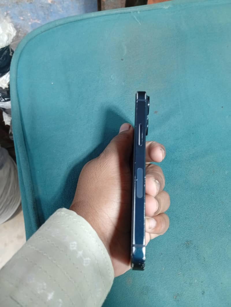 Apple iPhone 13 mini 5