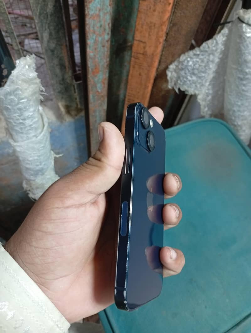 Apple iPhone 13 mini 6