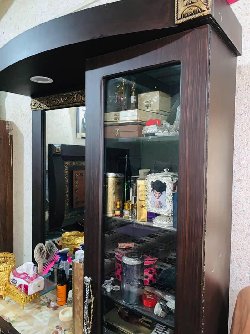 dressing table 1