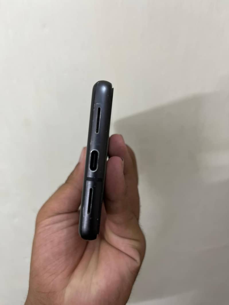 Google Pixel 7 4
