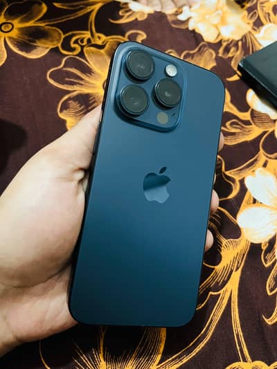 Apple iPhone 15 Pro jv