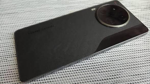 Tecno CAMON 20 2