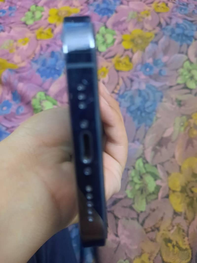 Apple iPhone 13 Pro 4