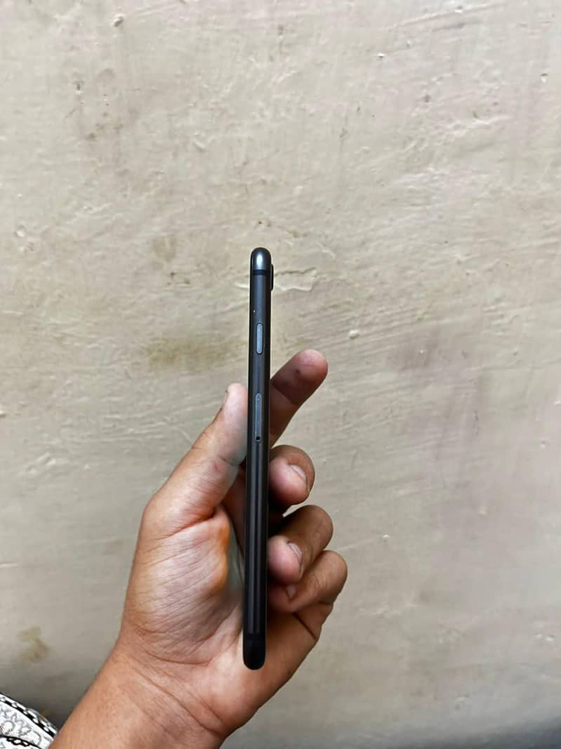 Apple iPhone 8 2