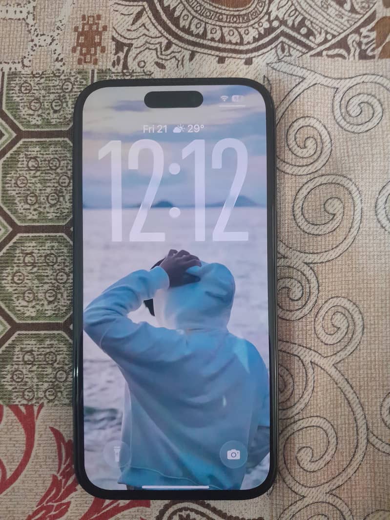 Apple iPhone 16 0