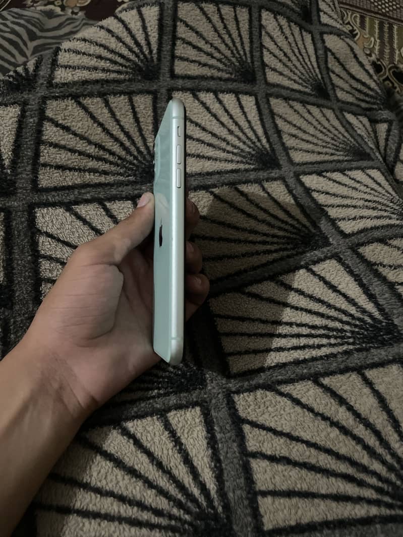 Apple iPhone 11 1