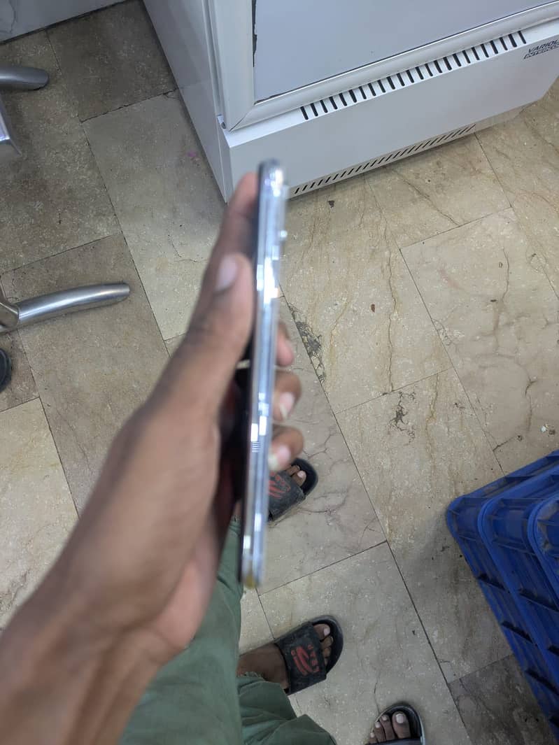 Apple iPhone X 5