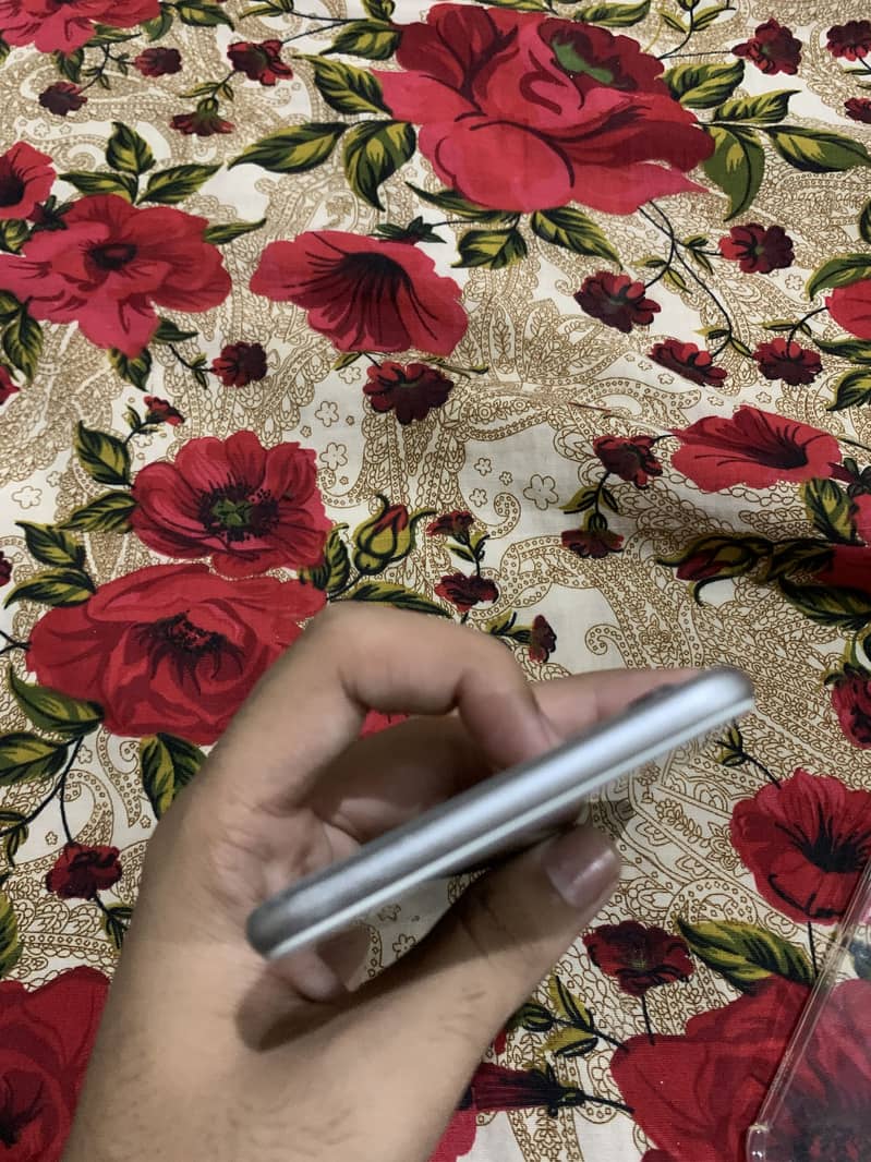 Apple iPhone 6Plus 2