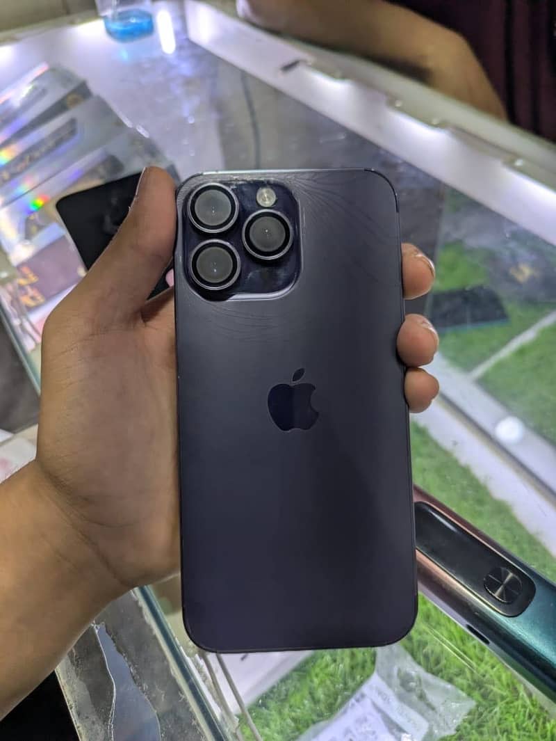Apple iPhone 14 Pro Max 4