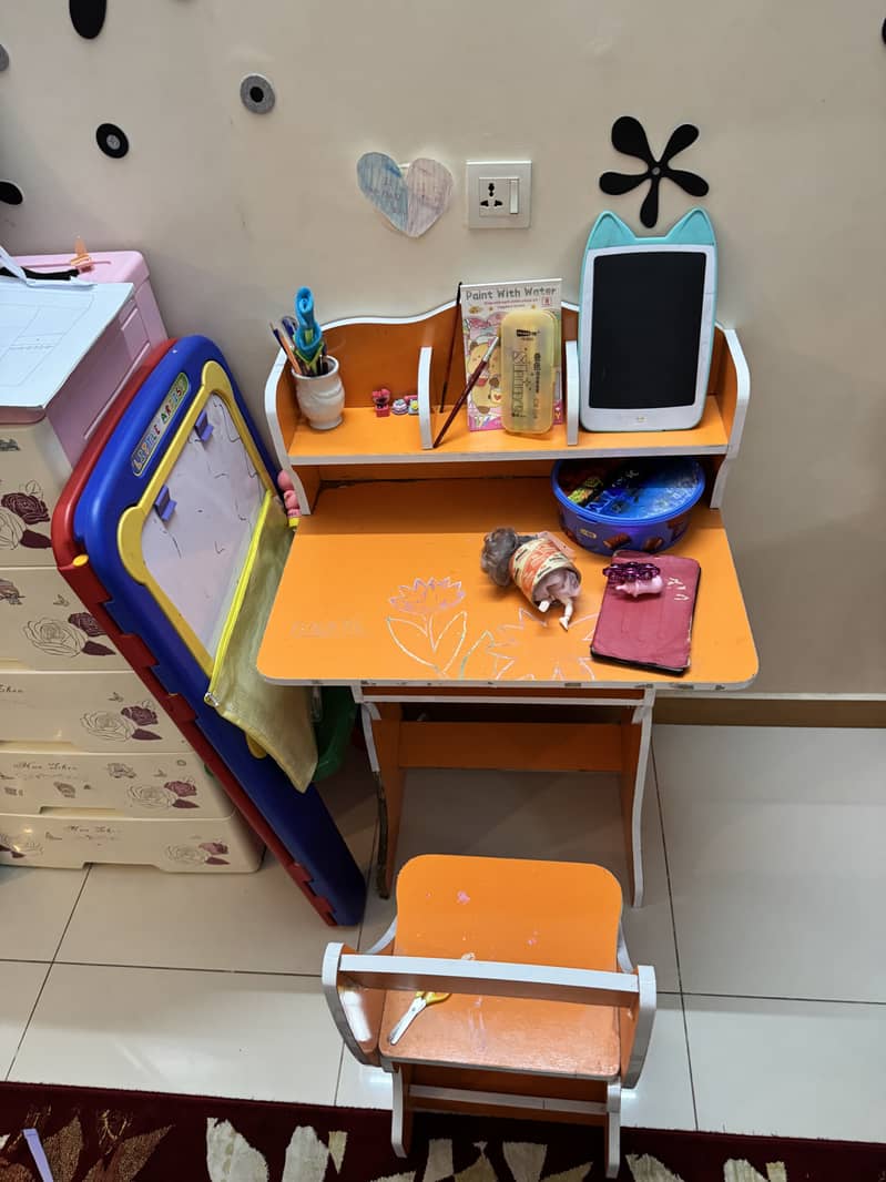 STUDY TABLE WITH CHAIR 3