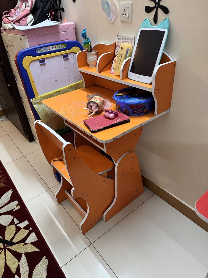 STUDY TABLE WITH CHAIR 8