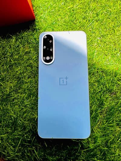 one plus Ace 5 ultra 12/256