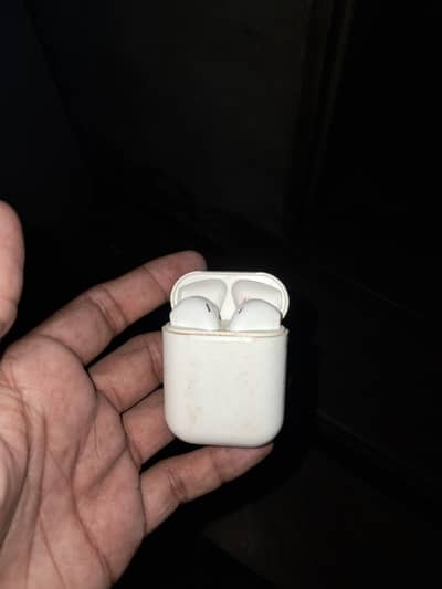 Wriless Earbuds - used