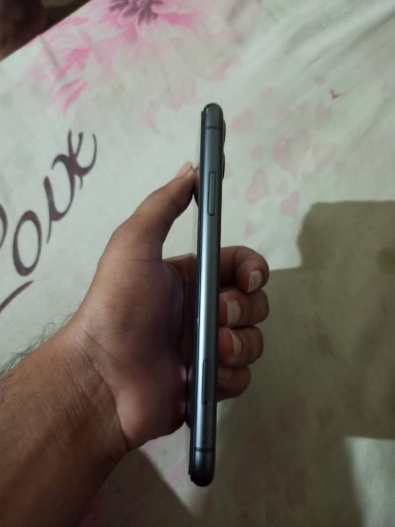 Apple iPhone 11 2