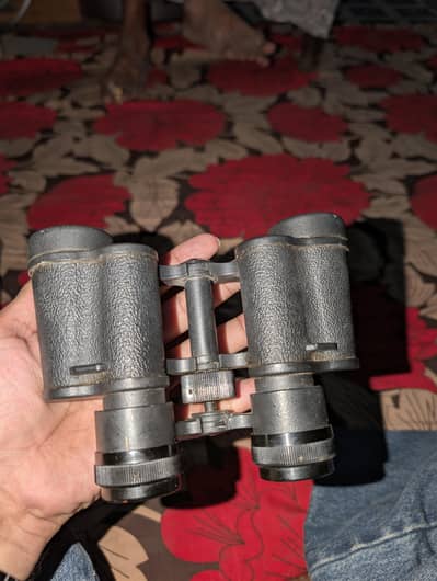 telescope/ binoculars