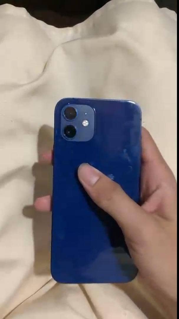 Apple iPhone 12 3