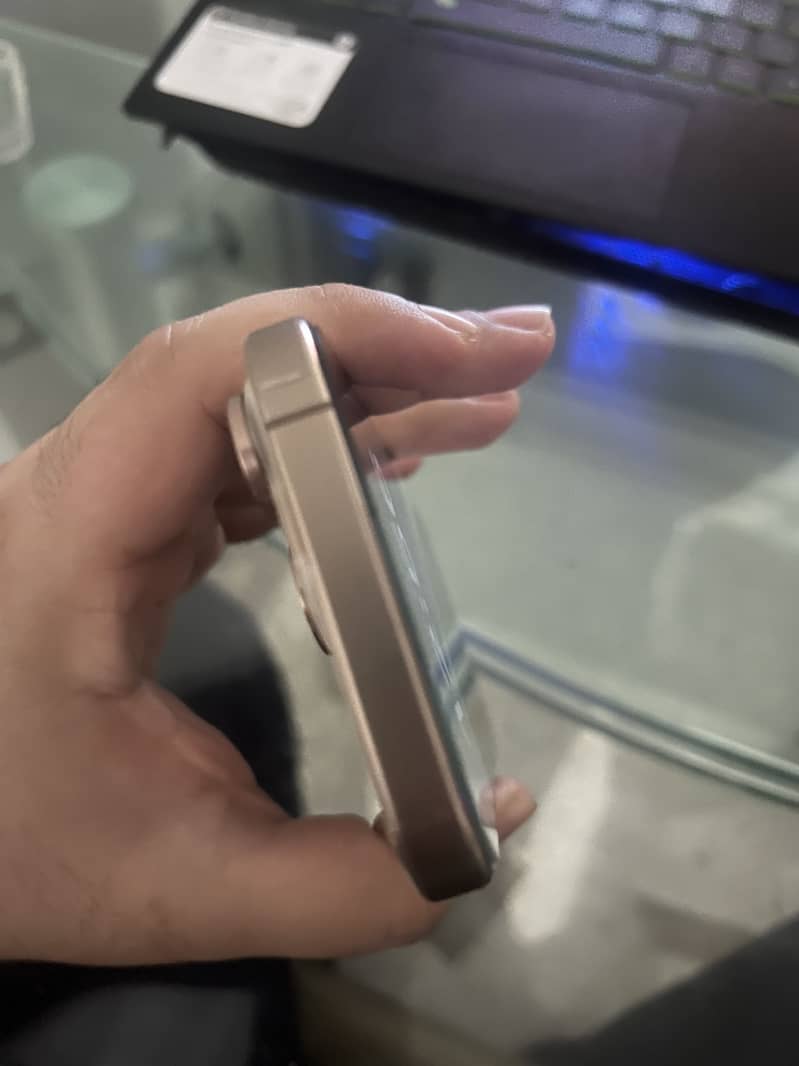 Apple iPhone 16 Pro 5