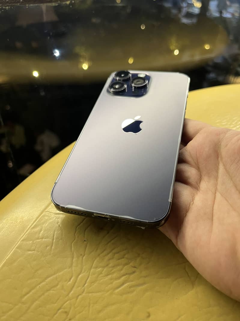 Apple iPhone 14 Pro Max 6