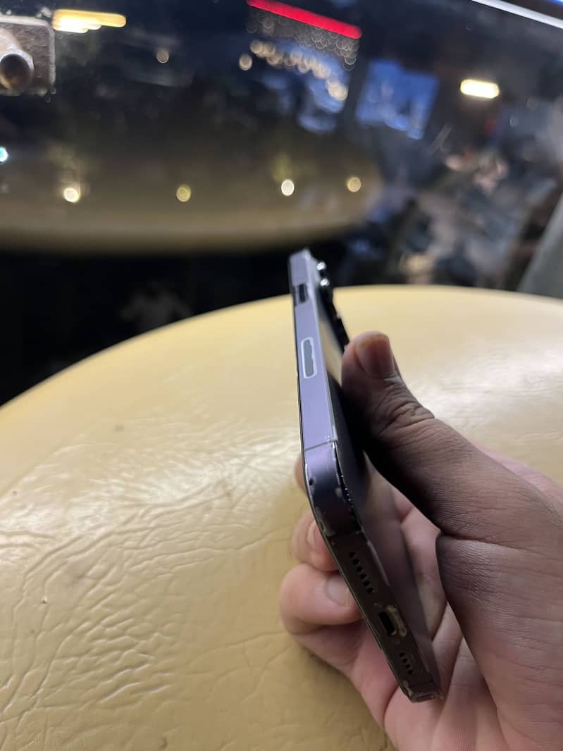 Apple iPhone 14 Pro Max 8