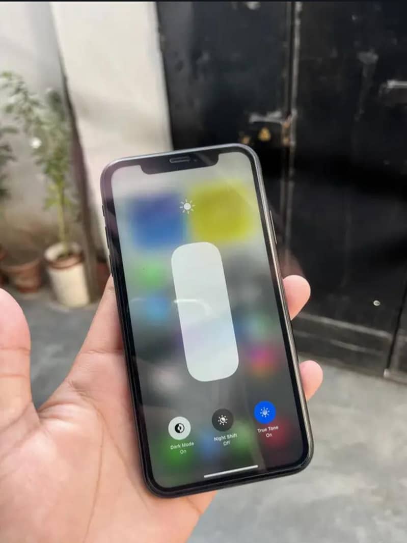 iphone xr 1