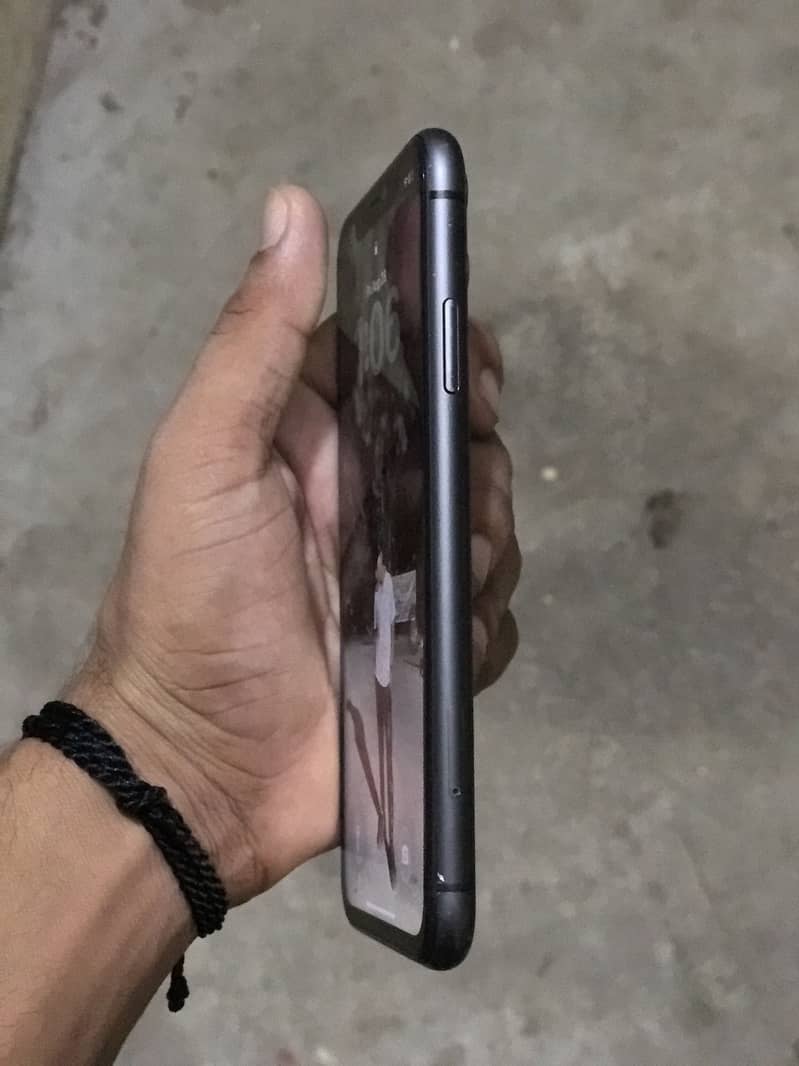 Apple iPhone 11 2