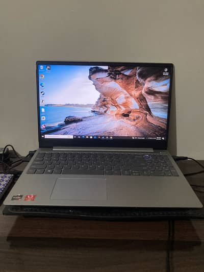 Lenovo Ryzen 5