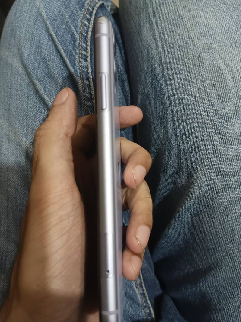 Apple iPhone 11 2