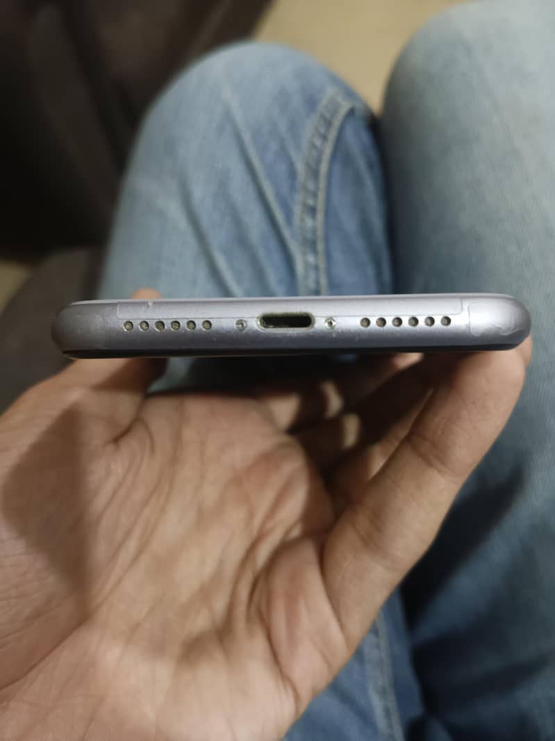 Apple iPhone 11 5