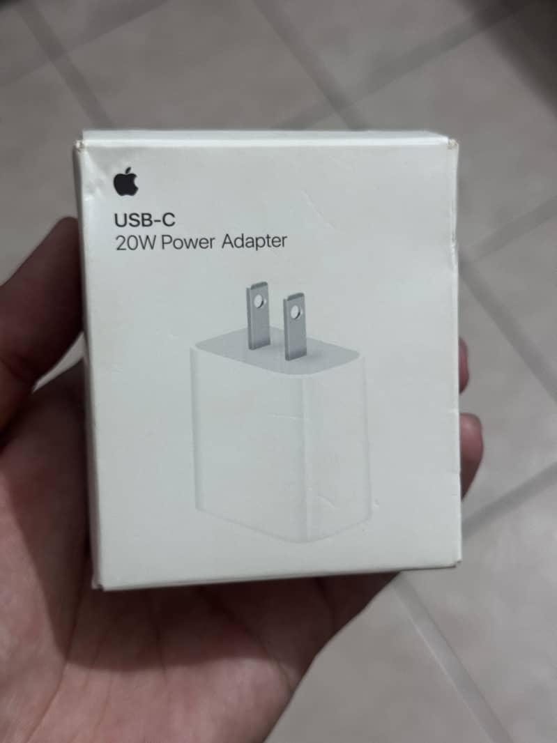 Apple Charger 1