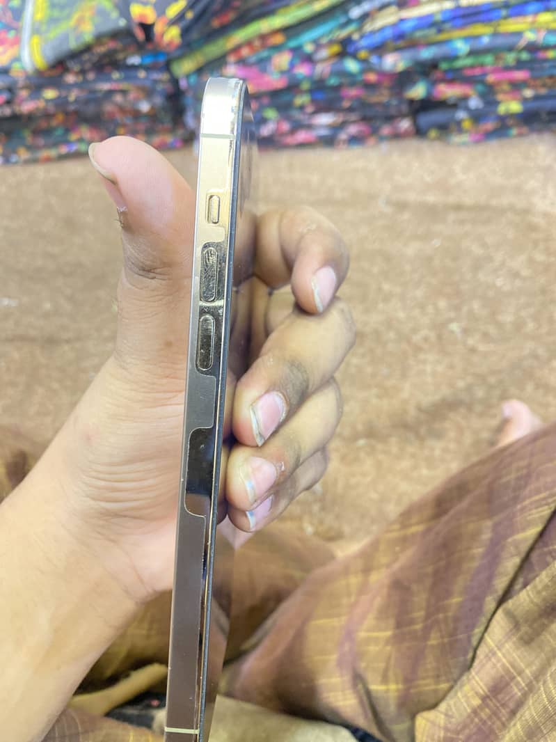Apple iPhone 14 Pro Max 2