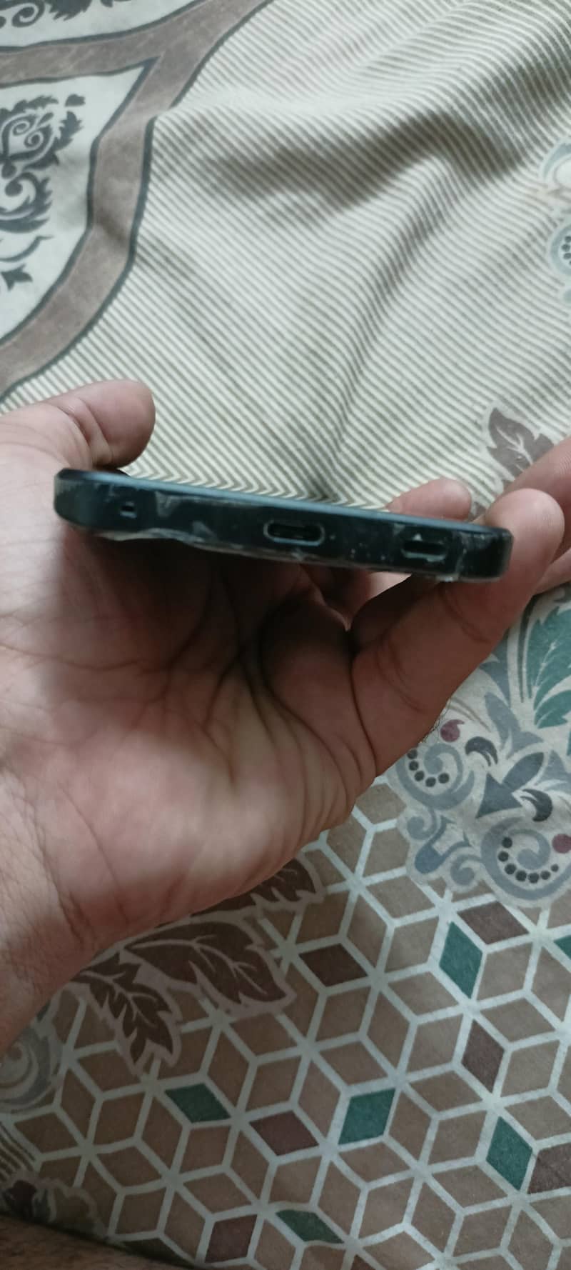 Sharp Aquos Sense7 2