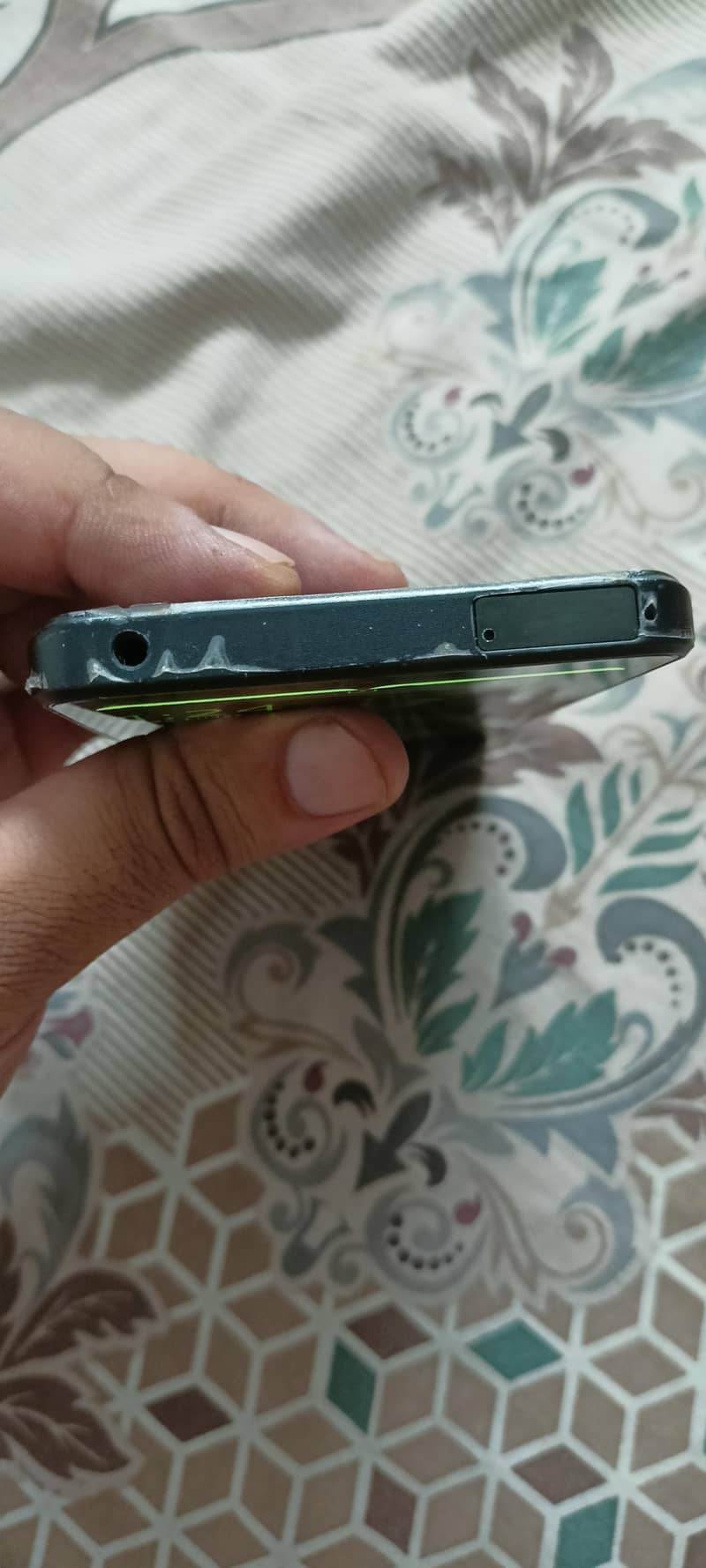 Sharp Aquos Sense7 3