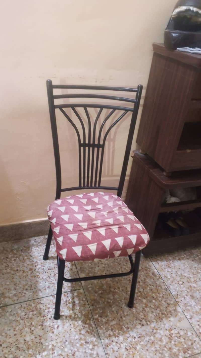 Iron dining 0