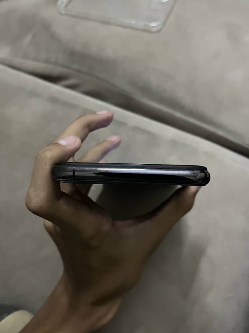 Apple iPhone 11 Pro Max 3