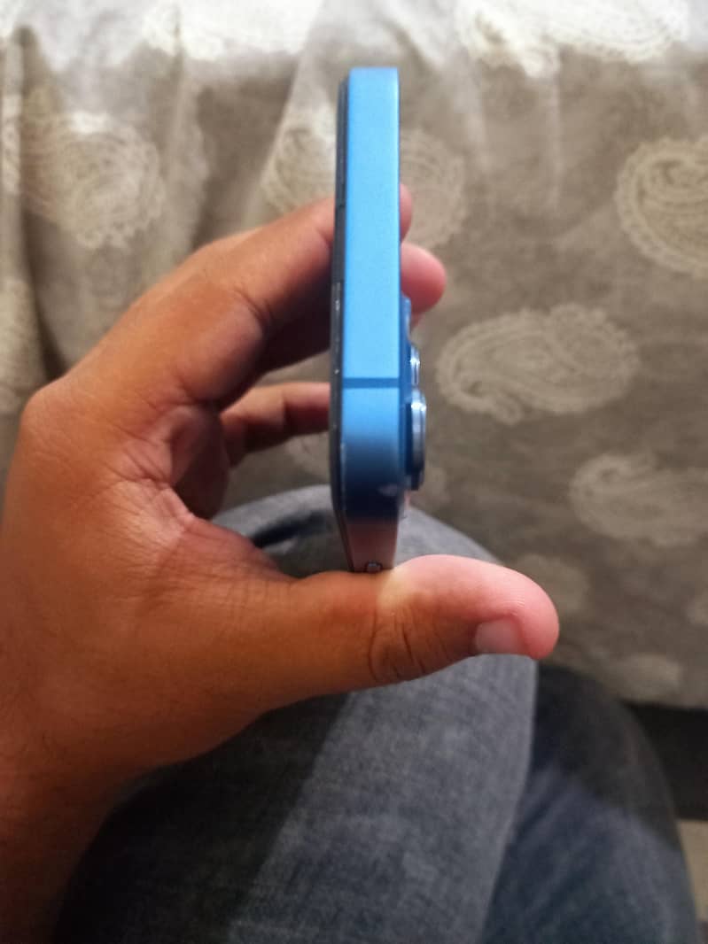 Apple iPhone 13 mint condition 4