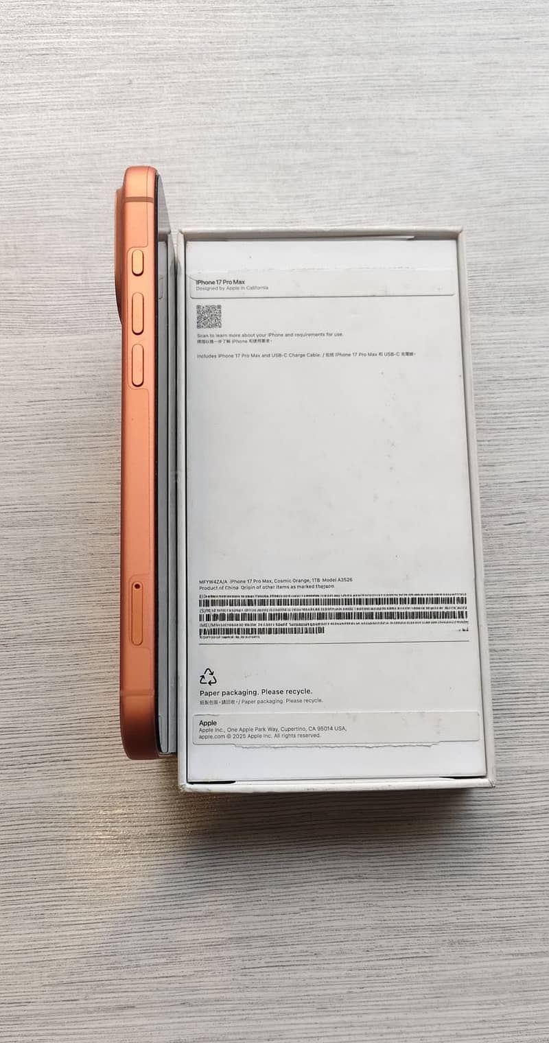 Apple iPhone 17 Pro Max 5